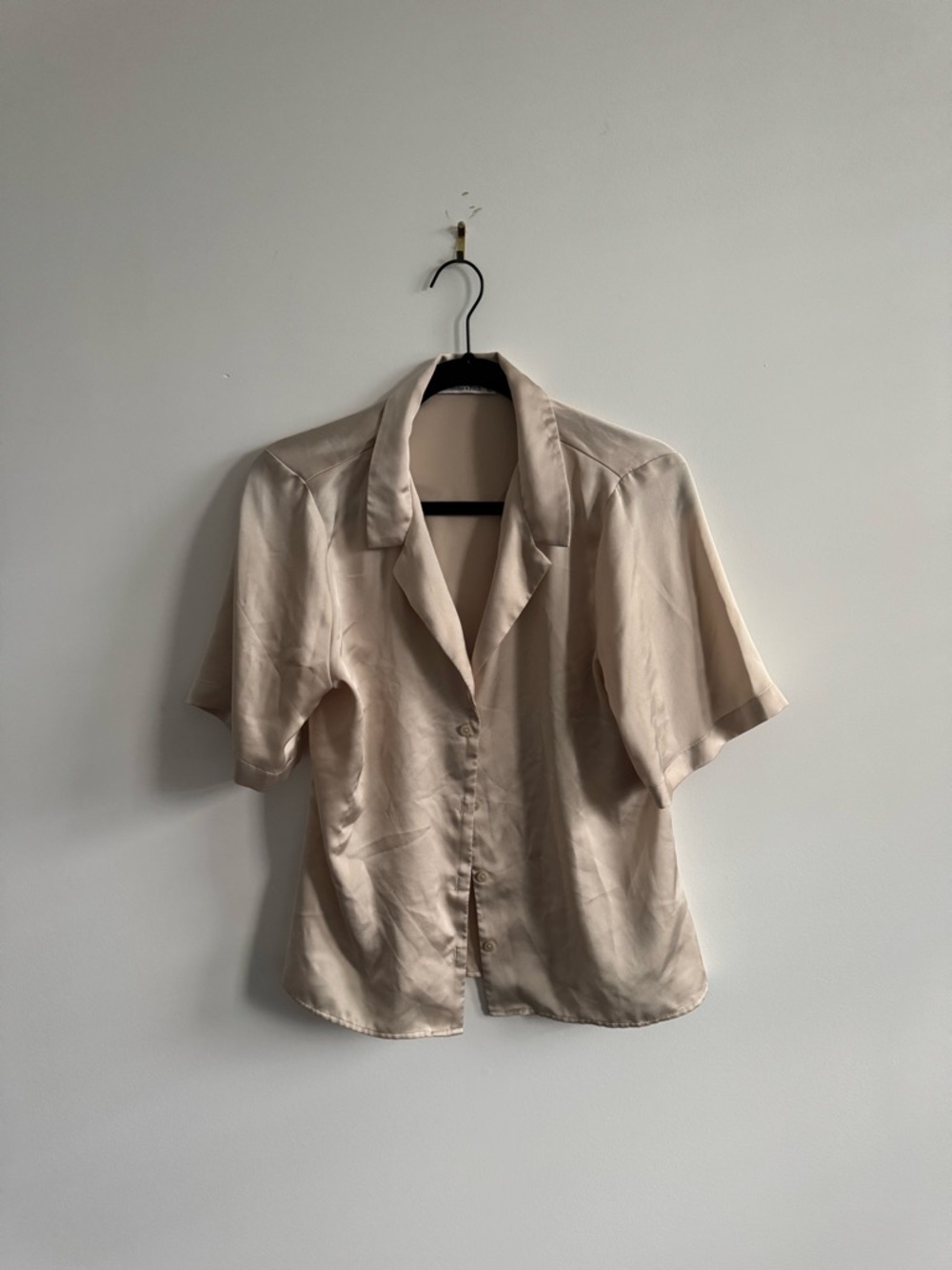 Abercrombie & Fitch Cream Satin Top - Picture 2 of 7